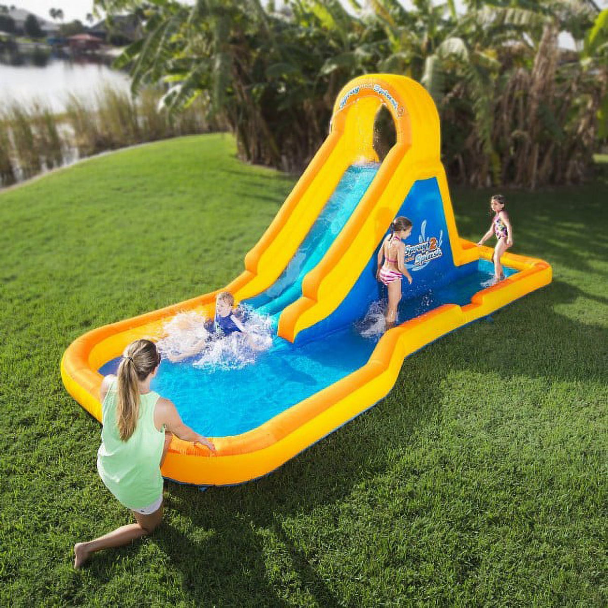 Inflatable Water Slide with Splash Area J213